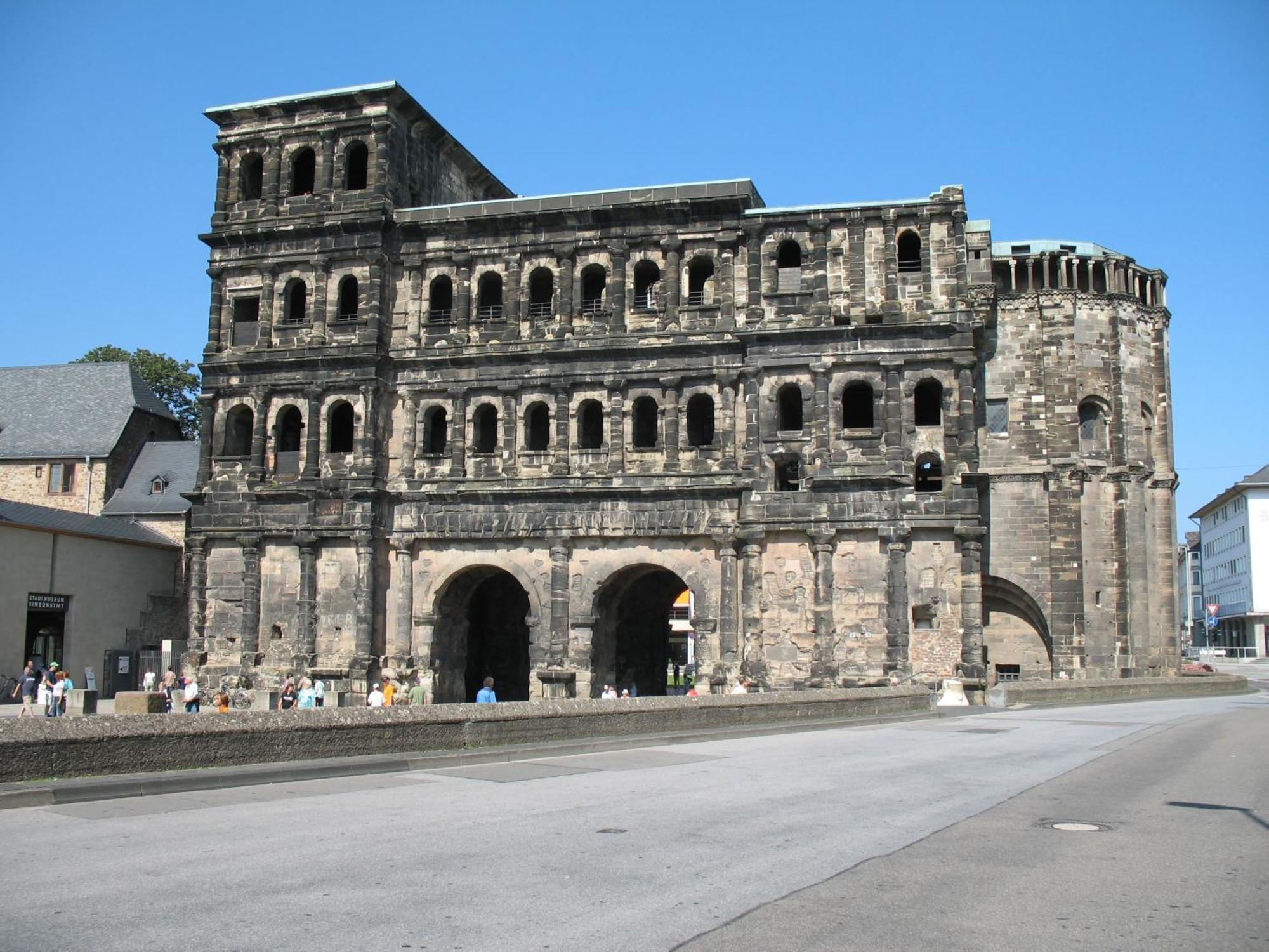Hotel Constantin Trier Bagian luar foto